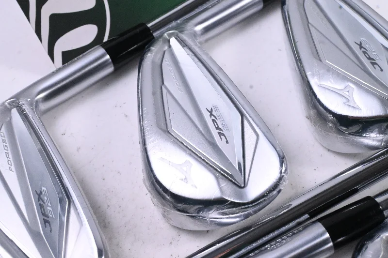 Mizuno JPX 923 Forged Irons / 4-PW / Stiff Flex N.S.Pro 950GH Shafts