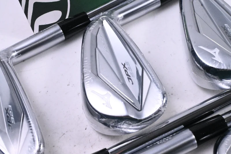 Mizuno JPX 923 Forged Irons / 4-PW / Stiff Flex N.S.Pro 950GH Shafts