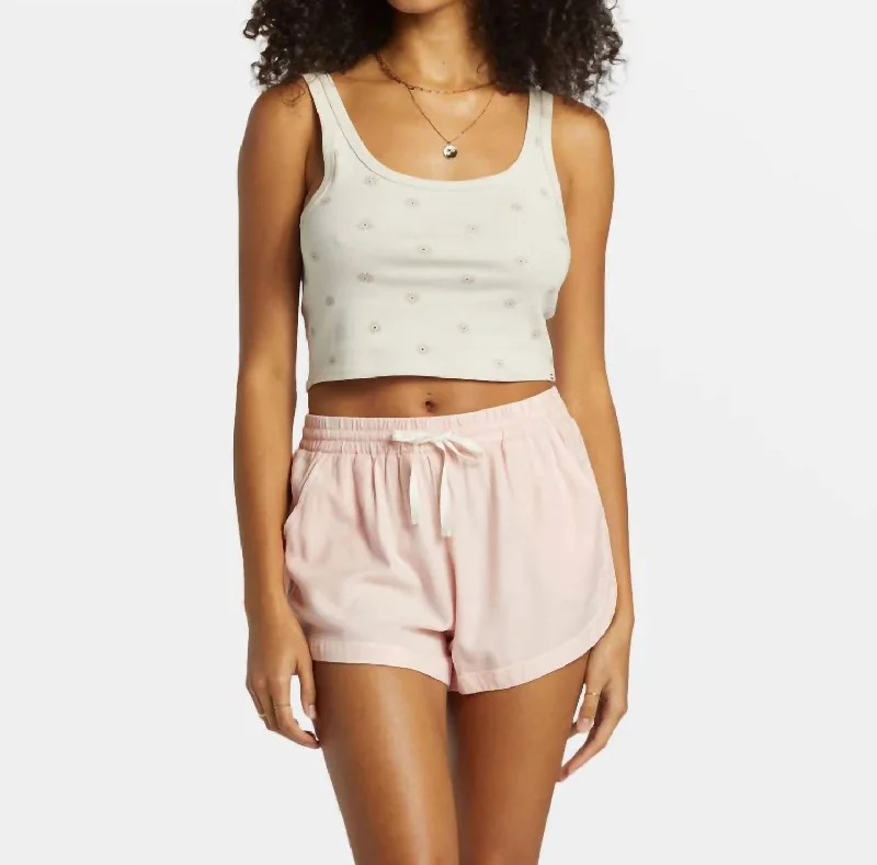 Road Trippin Elastic Waist Shorts In Feelin Peachy